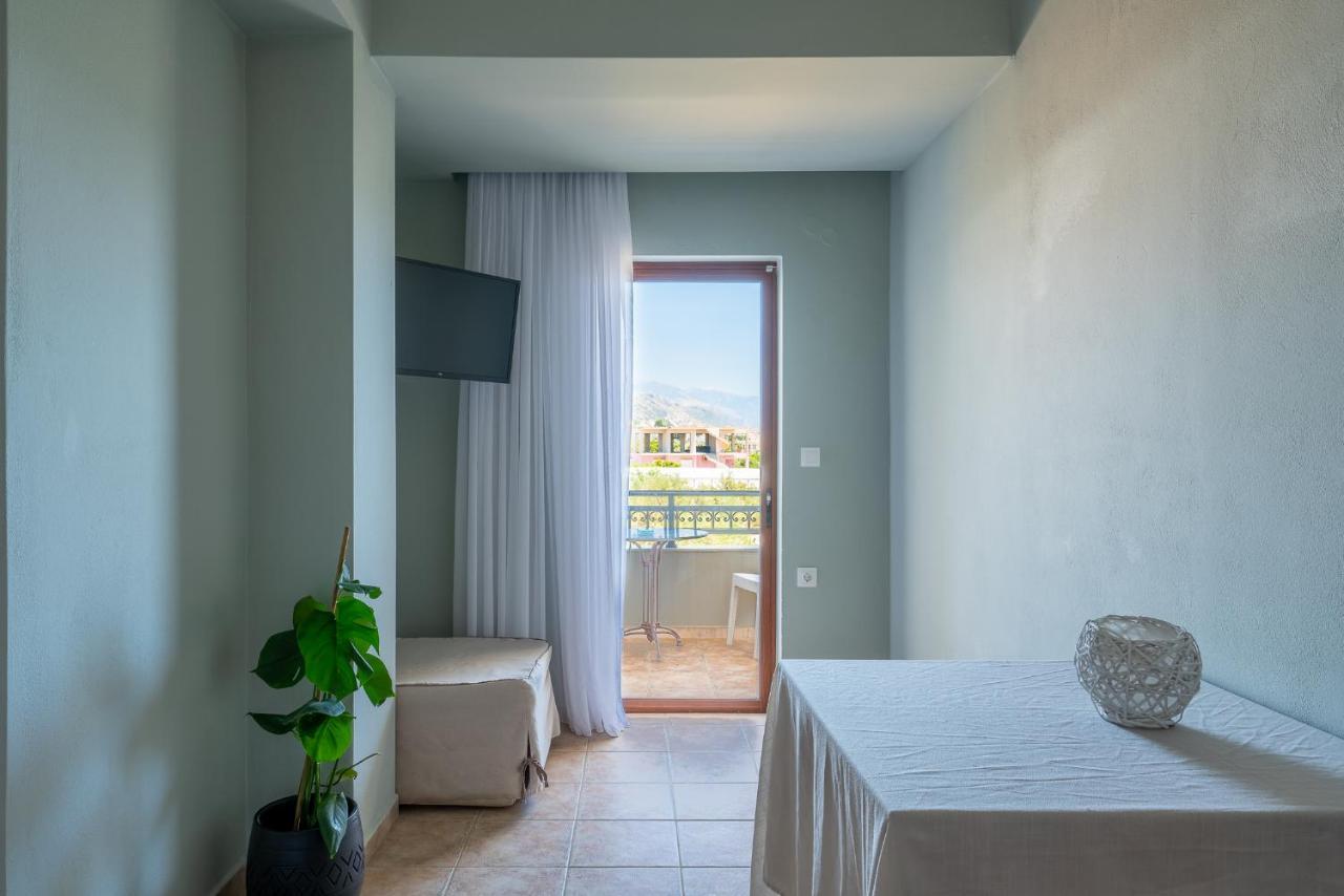 Serenity Hideaway Palaiochora Esterno foto
